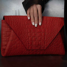  Crocodile Clutch
