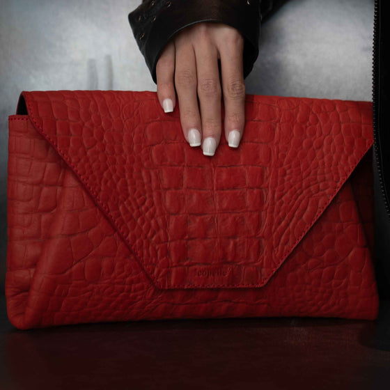 Crocodile Clutch